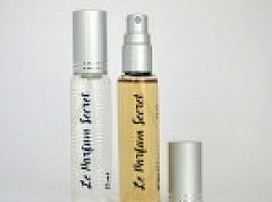 Dosificador de 15 ml. Ideal para llevar en el bolso. A escoger entre más de 300 perfumes de mujer, hombre y niñ@.